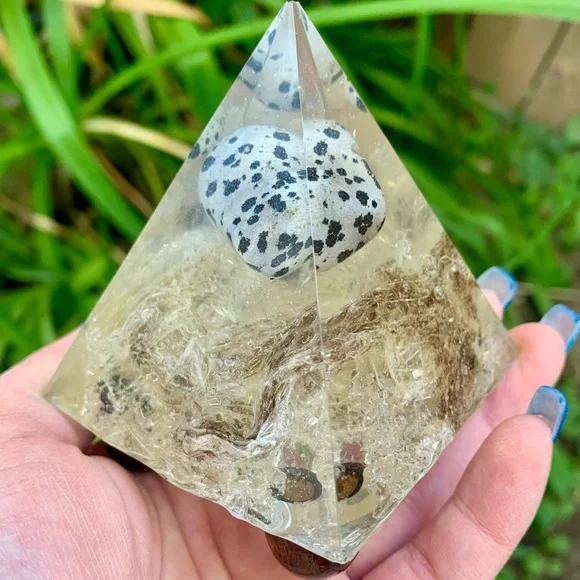 Oddity Decor - Picture 2 of 3